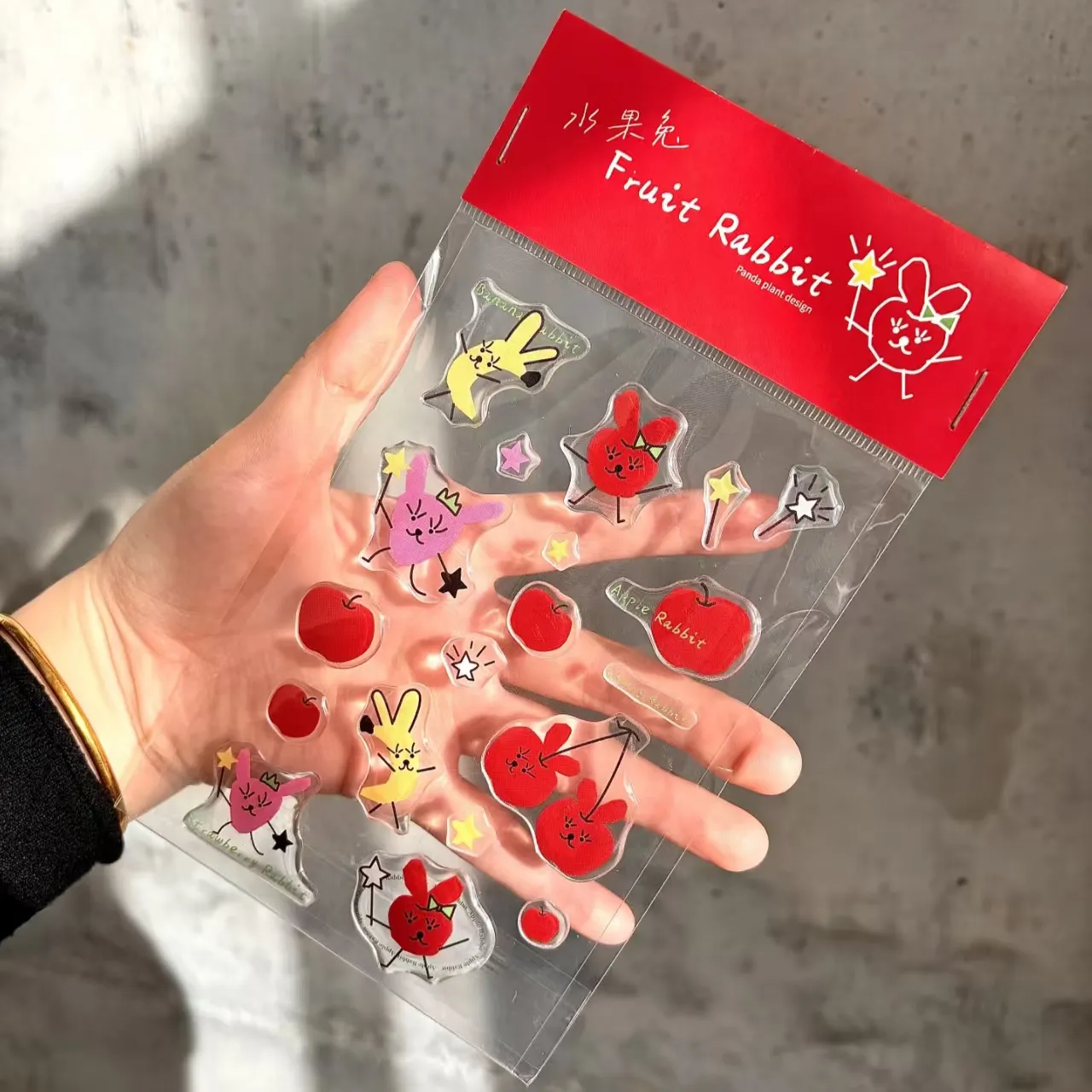 Защо епоксидните етикети правят продуктите да изглеждат по-премиум?