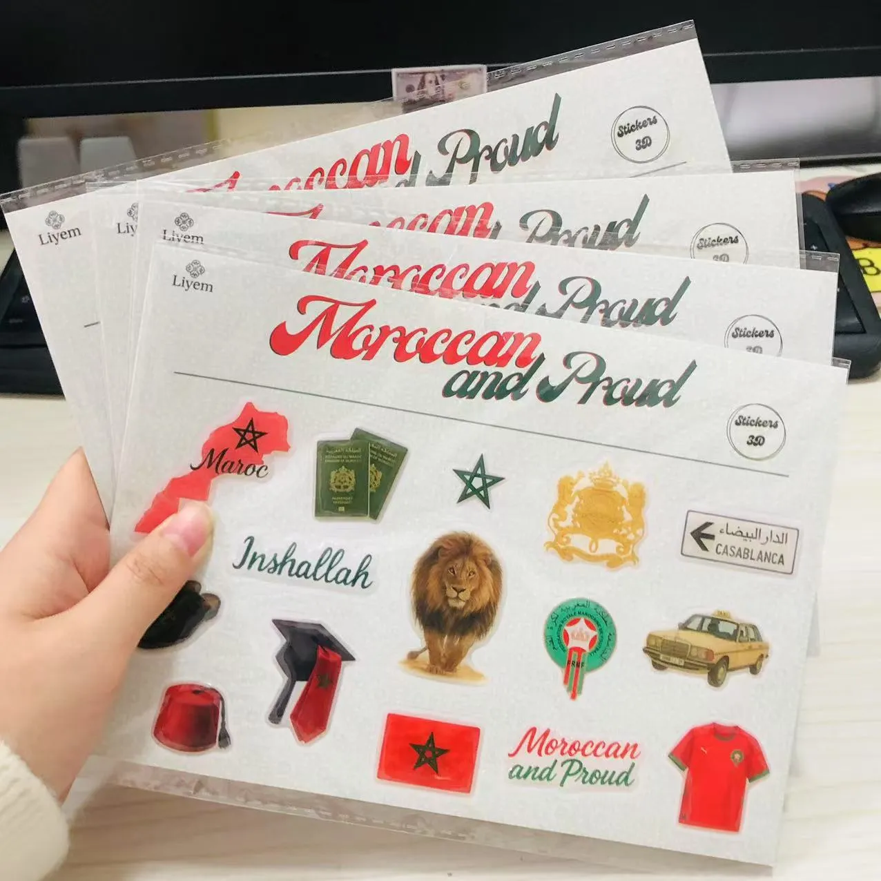 Куполни стикери от епоксидна смола